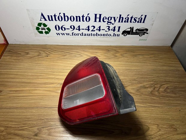 Mitsubishi Colt V 1.3 B bal hátsó lámpa