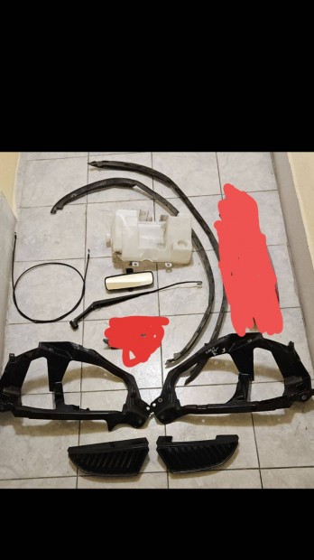 Mitsubishi Colt alkatr�szek elad�k