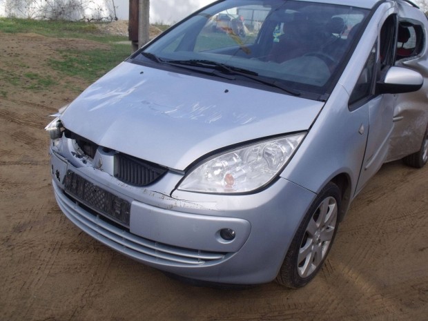 Mitsubishi Colt bontott alkatr�szei elad�k