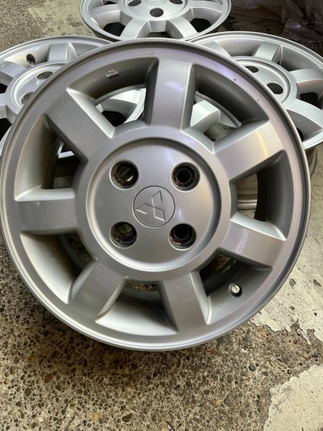 Mitsubishi Colt gyri alufelni 4x114,3 6x15 tkletes futssal