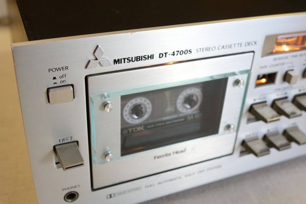 Mitsubishi DT 4700S deck