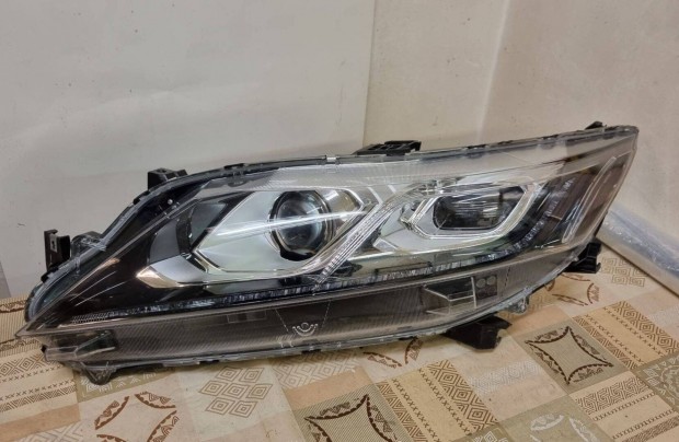 Mitsubishi Eclipse Cross 18- Bal els fnyszr