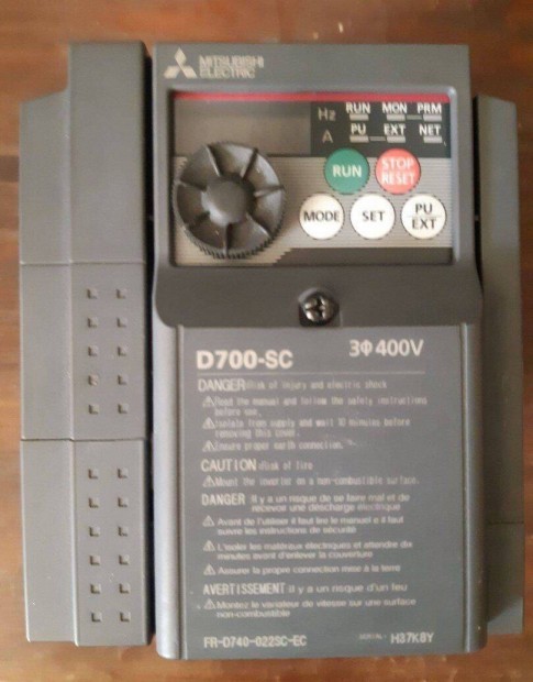 Mitsubishi FR-D740-022SC-EC frekvenciavlt 0,75KW 3Fzis 0,2-400Hz