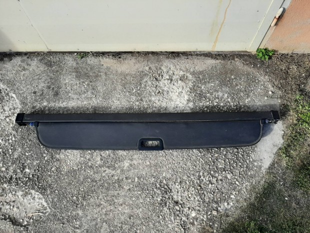Mitsubishi Galant csomagtr rol