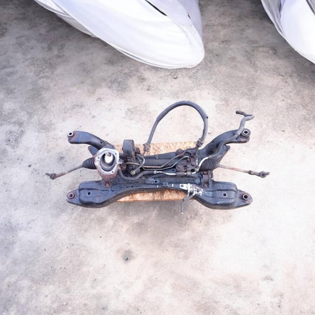 Mitsubishi Gandis (did)els� b�lcs�+korm�nym� 