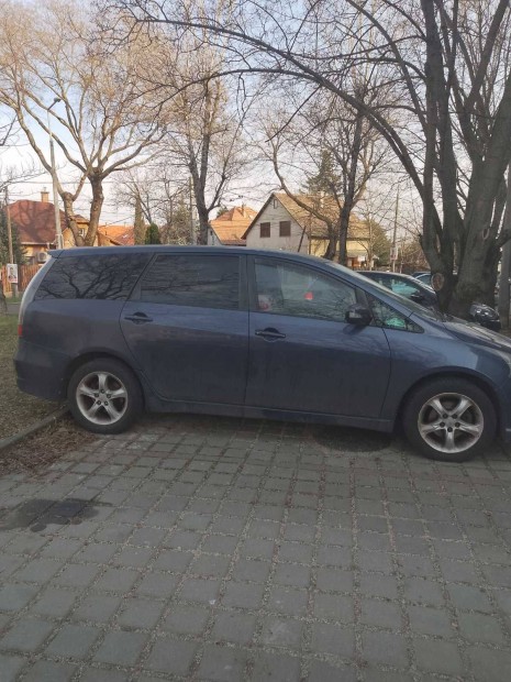 Mitsubishi Grandis 2.0 DI-D Invite-100Kw,136 Le / 7 szem�lyes