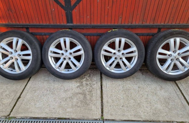 Mitsubishi Grandis gyri alufelni garnitra 5x114.3 17"