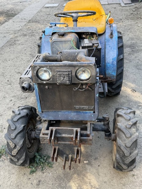 Mitsubishi Kistraktor 