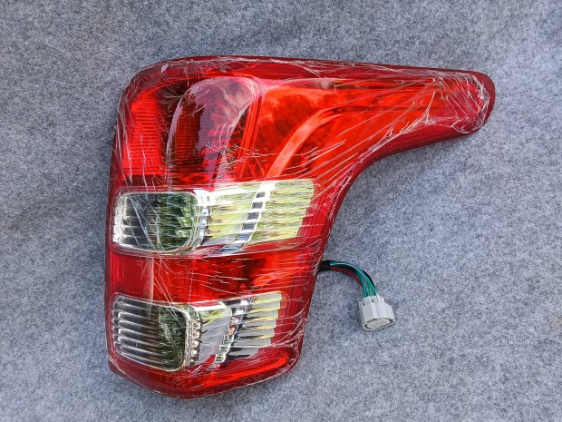 Mitsubishi L200 2015-2019 új jobb hátsó lámpa