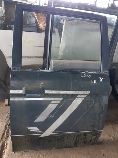Mitsubishi L200 98-05 Jobb H�ts� Ajt�