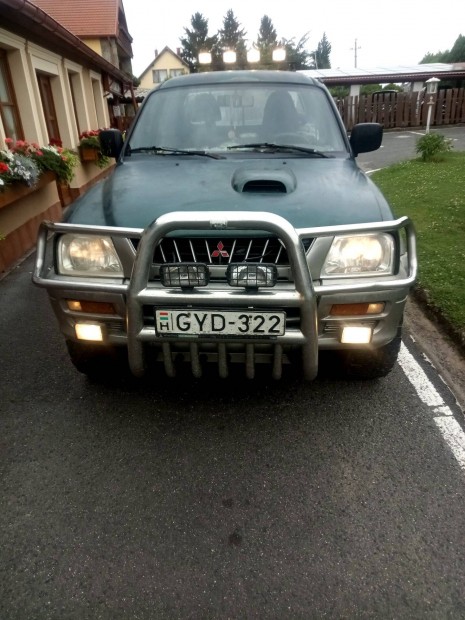 Mitsubishi L200 első tulajdonostól eladó!