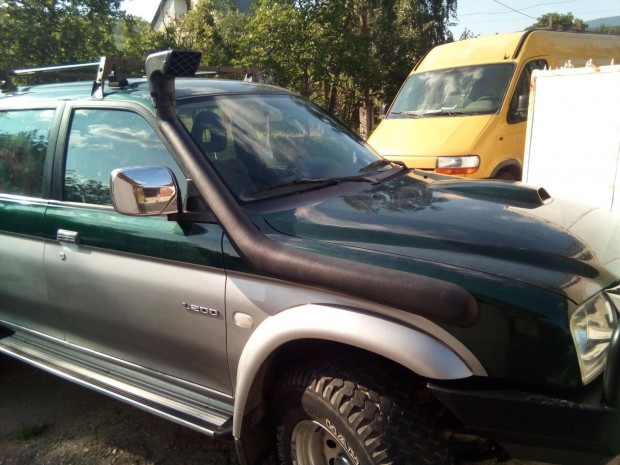 Mitsubishi L200 snorkel 1996-2006