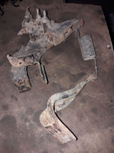 Mitsubishi L300 F�ker� Szab�lyz�