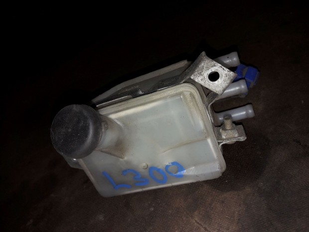 Mitsubishi L300 F�kfolyad�k Tart�ly