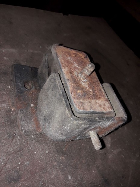 Mitsubishi L300 Jobb Motortart� Bak