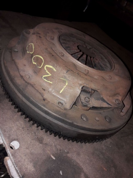 Mitsubishi L300 Kuplung Szett + Egyt�meg� Lendker�k