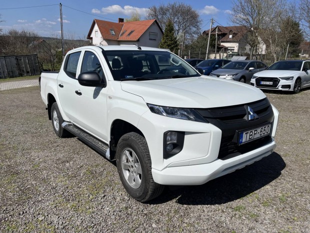 Mitsubishi L 200 2.2 D Invite Friss Vizsga. 520...
