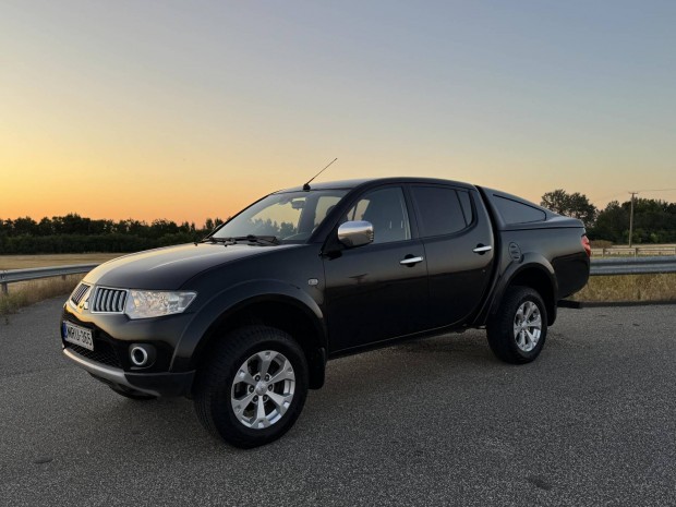 Mitsubishi L 200 Pick Up 2.5 D DC Intense Plus...