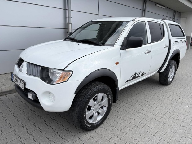 Mitsubishi L 200 Pick Up 2.5 TD DC Instyle Spor...