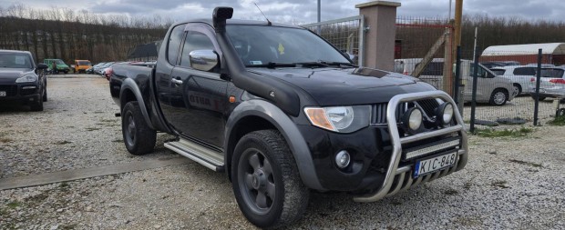 Mitsubishi L 200 Pick Up 2.5 TD SC Inform Terep...