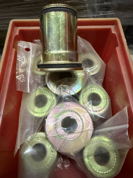 Mitsubishi L 300 els� als� leng�kar szilent �j