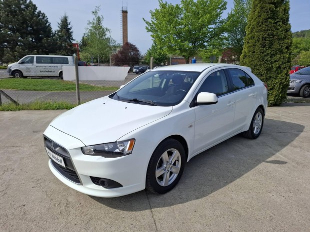 Mitsubishi Lancer 1.5 Invite 1 Tulaj.98600km.Vé...