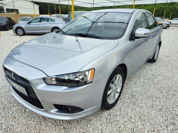 Mitsubishi Lancer 1.6 Invite Sedan Magyarország...