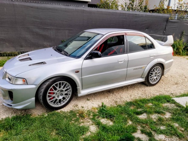 Mitsubishi Lancer Evolution V GSR Gyűjtői Darab...