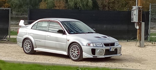 Mitsubishi Lancer Evolution V GSR Gyjti Darab...