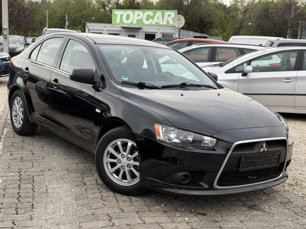Mitsubishi Lancer Sportback 1.6 Intense AS&G
