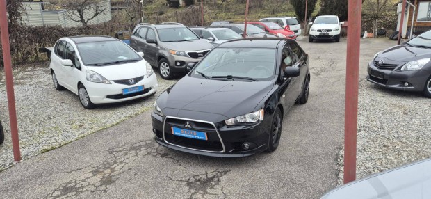 Mitsubishi Lancer Sportback 1.6 Invite 160700 k...