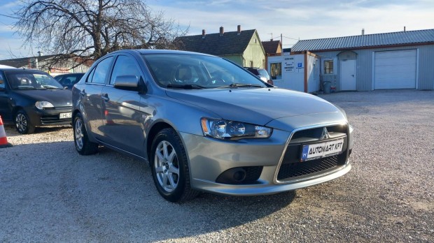 Mitsubishi Lancer Sportback 1.6 Invite