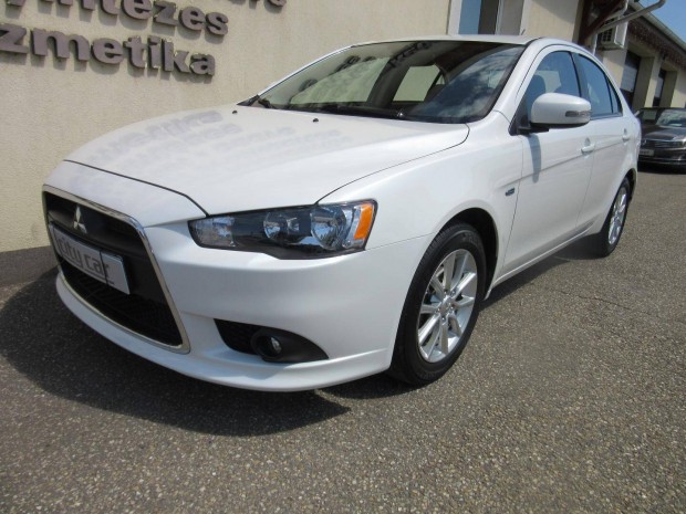 Mitsubishi Lancer Sportback 1.6 Invite EU6 74 E...
