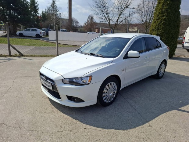 Mitsubishi Lancer Sportback 1.6 Invite Xenon.ra...