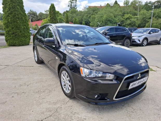 Mitsubishi Lancer Sportback 1.6 Invite Xenon.l...