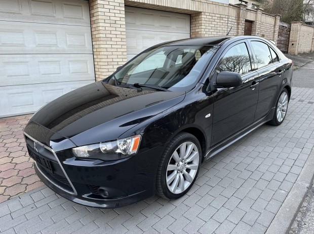 Mitsubishi Lancer Sportback 1.8 Instyle 18COL-H...