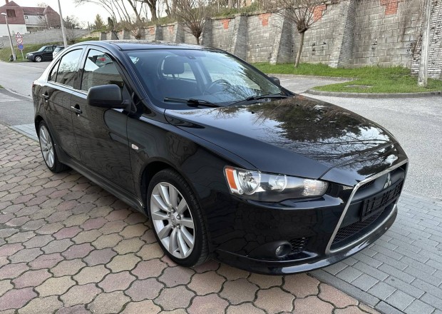 Mitsubishi Lancer Sportback 1.8 Instyle 18COL-H...