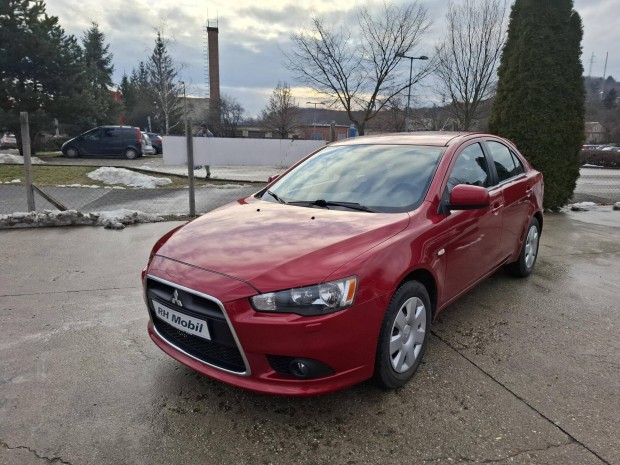 Mitsubishi Lancer Sportback 1.8 Instyle Rozsdam...