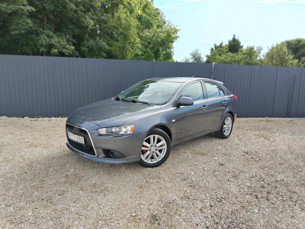 Mitsubishi Lancer Sportback 1.8 Invite Alufelni...