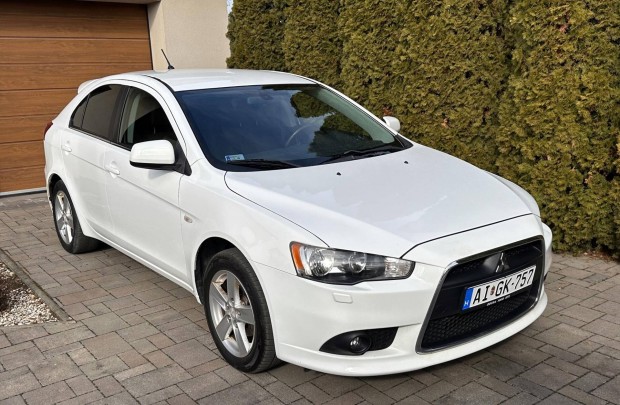 Mitsubishi Lancer Sportback 1.8 Invite j vezr...