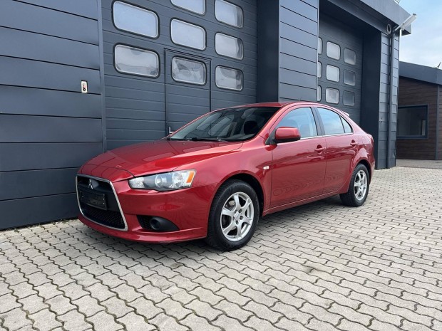 Mitsubishi Lancer Sportback 2.0 DI-D Instyle SZ...