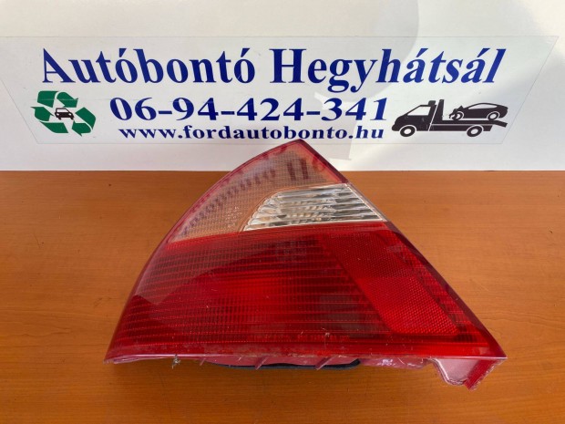 Mitsubishi Lancer V lépcsőshátú bal hátsó lámpa