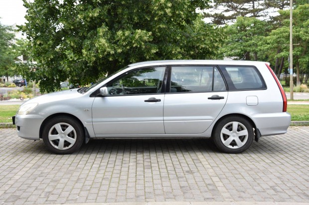 Mitsubishi Lancer kombi vonhoroggal, 130.000 km-rel tulajdonostl