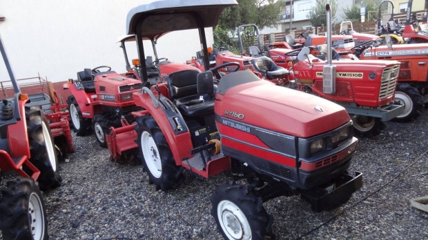 Mitsubishi MT160 Japán kistraktor talajmaróval