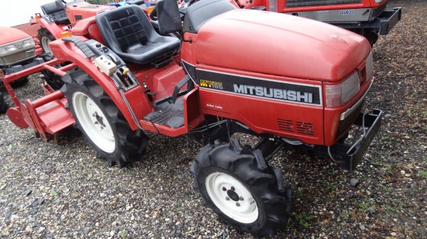 Mitsubishi MT165D japn kistraktor talajmarval elad!
