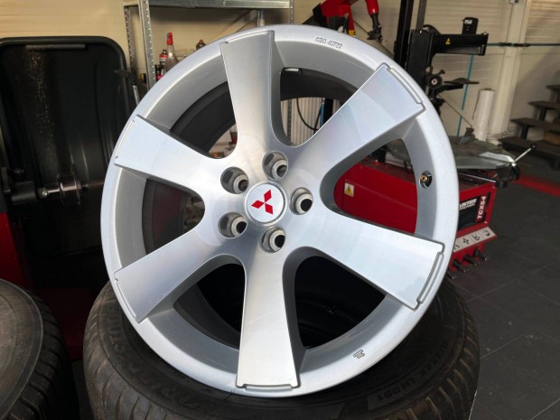 Mitsubishi Outlander 19" 5x114,3 gyri alufelni 19 coll ASX