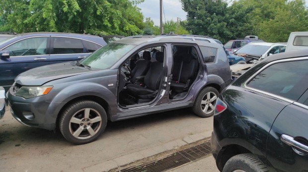 Mitsubishi Outlander 2010 2.0 diesel bontott alkatrszek