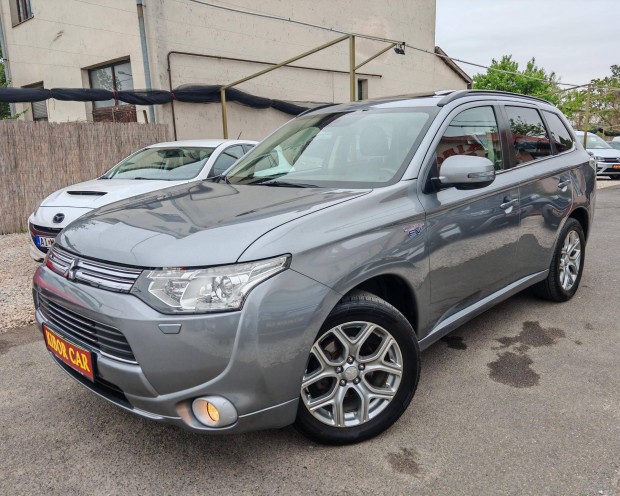 Mitsubishi Outlander 2.0 Phev Instyle Navi 4WD...