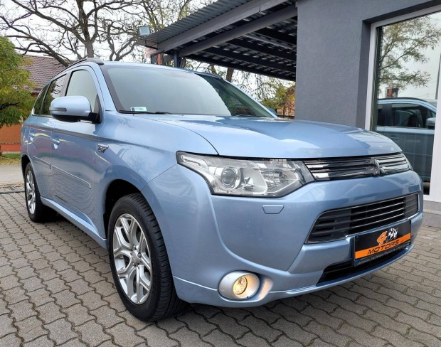 Mitsubishi Outlander 2.0 Phev Instyle Navi 4WD...