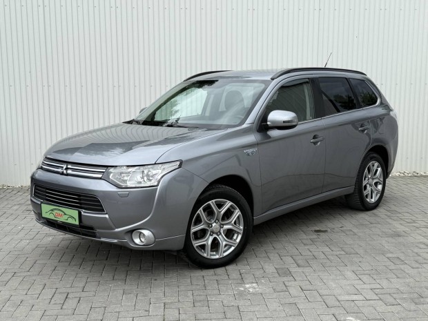 Mitsubishi Outlander 2.0 Phev Instyle Navi 4WD...